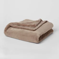 60"x80" Lush Faux Fur Bed Throw - Threshold™ 9 60"x80" Lush Faux Fur Bed Throw - Threshold™ -Threshold GUEST cbb5e81f 3c56 4c24 9009 ed4b66162aa8