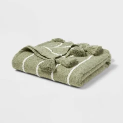 Tasseled Boucle Bed Throw - Threshold™ -Threshold GUEST de8e09f1 711b 4f25 a02a af1cf198db4d